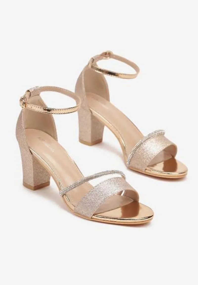 Szampańskie Sandały na Słupku Ozdobione Cyrkoniami i Brokatem Zapinane na Sprzączkę Wejkis