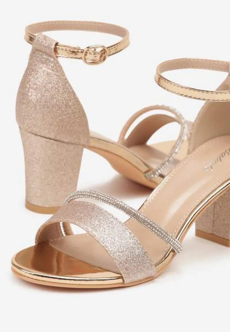 Szampańskie Sandały na Słupku Ozdobione Cyrkoniami i Brokatem Zapinane na Sprzączkę Wejkis