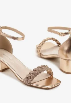 Szampańskie Sandały na Słupku z Wkładką ze Skóry Naturalnej Ozdobione Cyrkoniami Vevelessa