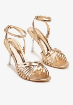Szampańskie Sandały Vices na Obcasie z Ozdobnymi Paskami Folavea