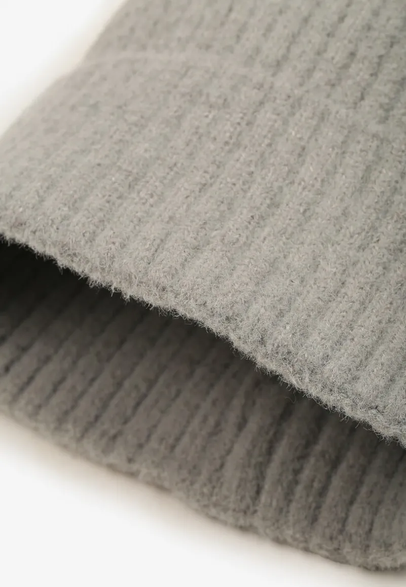 Szara Prążkowana Czapka z Pomponem Berinia