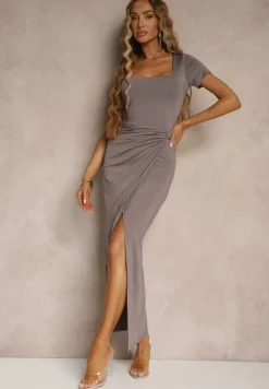 Szara Sukienka z Wiskozą Ozdobiona Marszczeniem i Rozcięciem na Nogę Milanorea