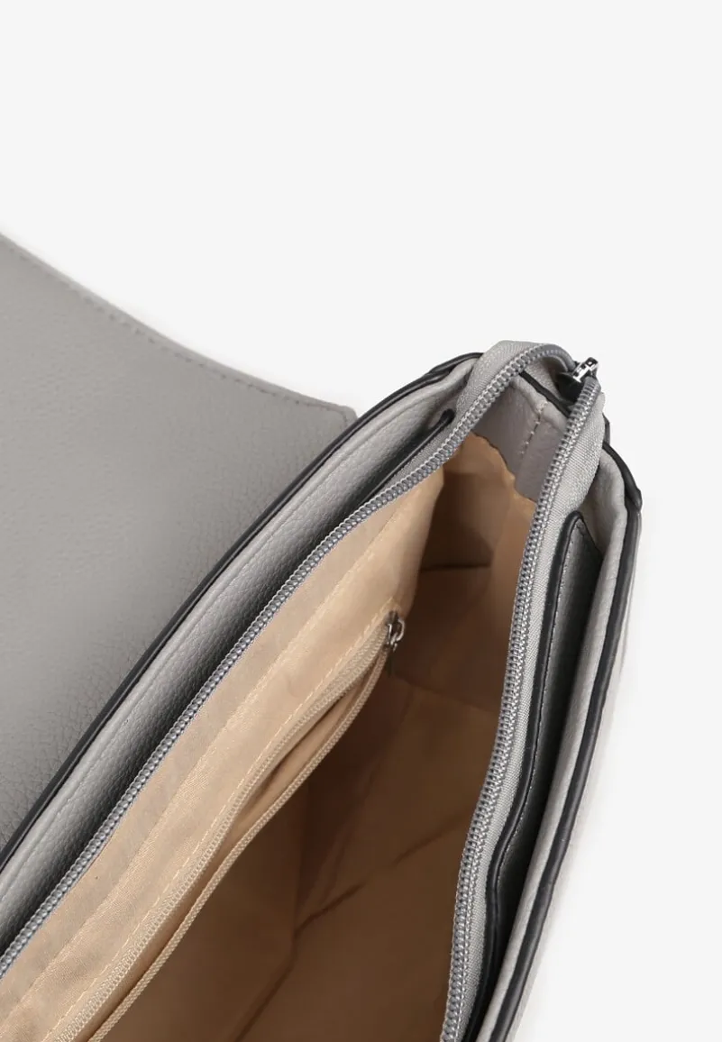 Szara Torebka Typu Listonoszka z Klapą Zdobiona Aplikacją Niraline