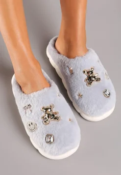 Szare Kapcie na Płaskiej Podeszwie z Metalicznymi Aplikacjami i Futerkiem Nirissa