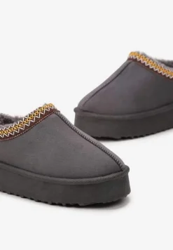 Szare Kapcie z Ekozamszu na Platformie Ozdobione Wzorzystą Tasiemką Pladina
