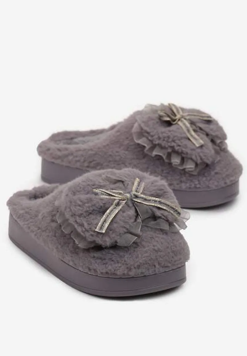 Szare Kapcie z Futerka Ozdobione Kokardką Nuvimes