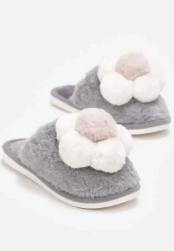 Szare Kapcie ze Sztucznego Futra z Aplikacją 3D w Kształcie Kwiatka Melisande