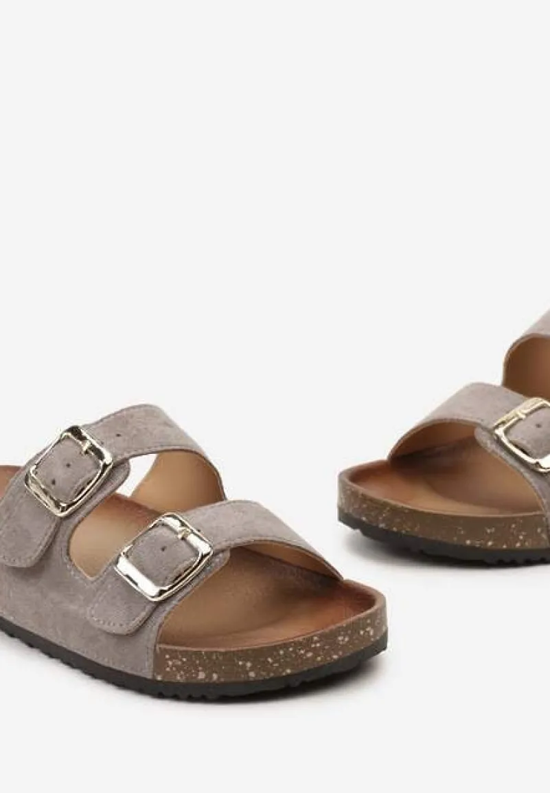 Szare Klapki z Ekozamszu z Profilowaną Wkładką z Paskami i Klamrami Lettiea