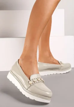 Szare Mokasyny Sugary