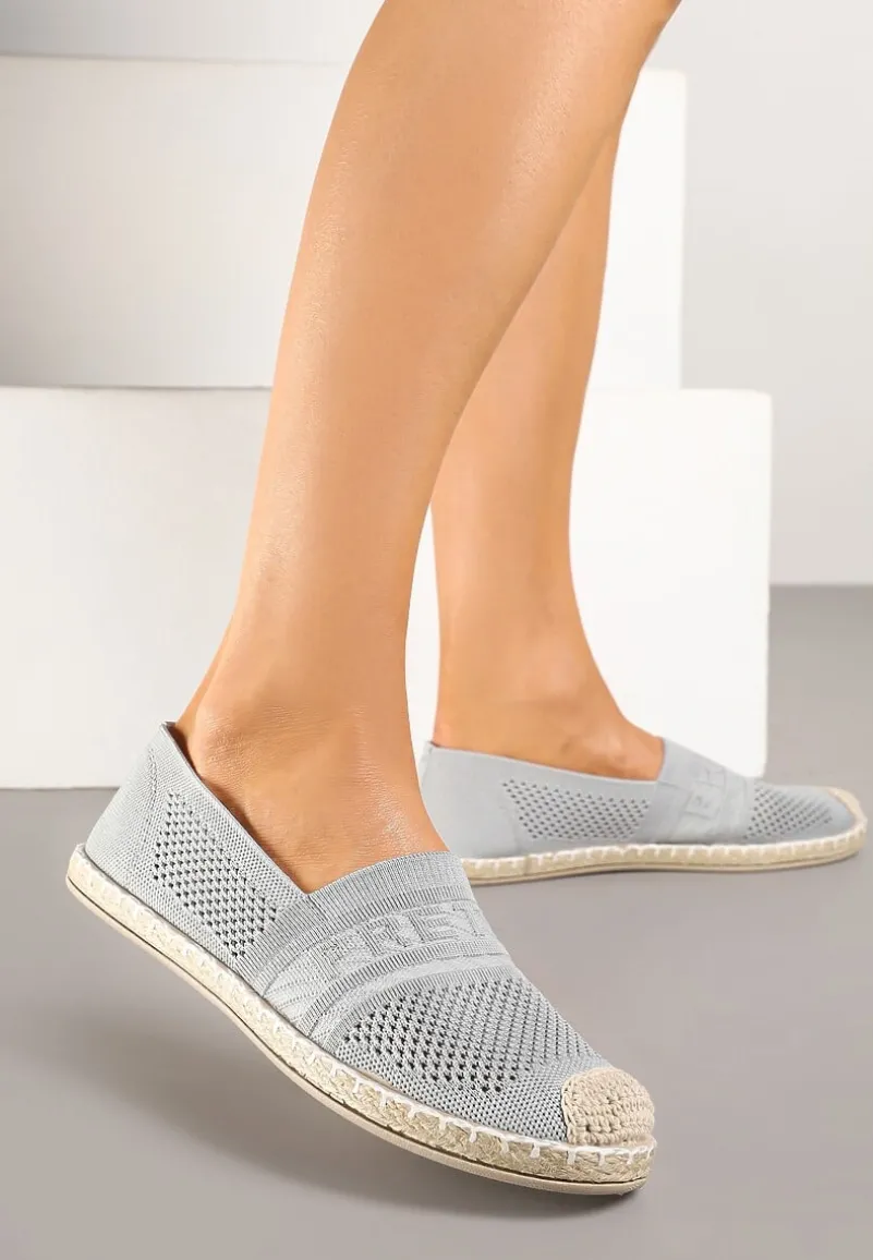 Szare Płaskie Espadryle z Ozdobną Perforacją Weorlisa