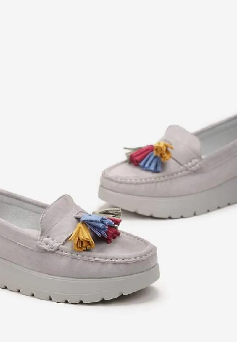 Szare Półbuty ze Skórzaną Wkładką z Frędzlami i Podeszwą z Wycięciami Cesua