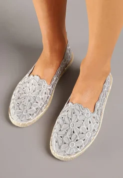 Szare Plecione Espadryle Vices z Kwiatowym Motywem z Ażurowymi Wycięciami Honavia