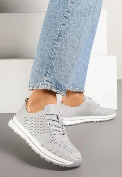 Szare Skórzane Buty Sportowe na Płaskiej Podeszwie ze Skórzaną Wkładką Ozdobione Perforacją Falali