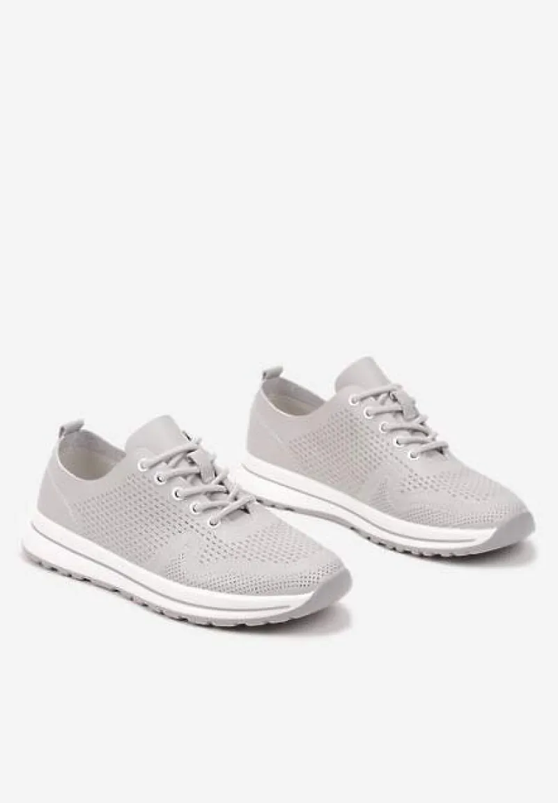 Szare Skórzane Buty Sportowe na Płaskiej Podeszwie ze Skórzaną Wkładką Ozdobione Perforacją Falali