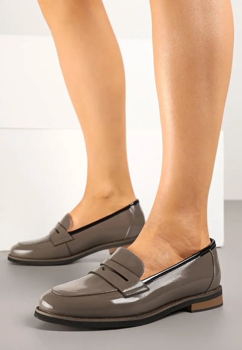 Szare Skórzane Mokasyny Lakierowane z Tłoczeniem Meradira