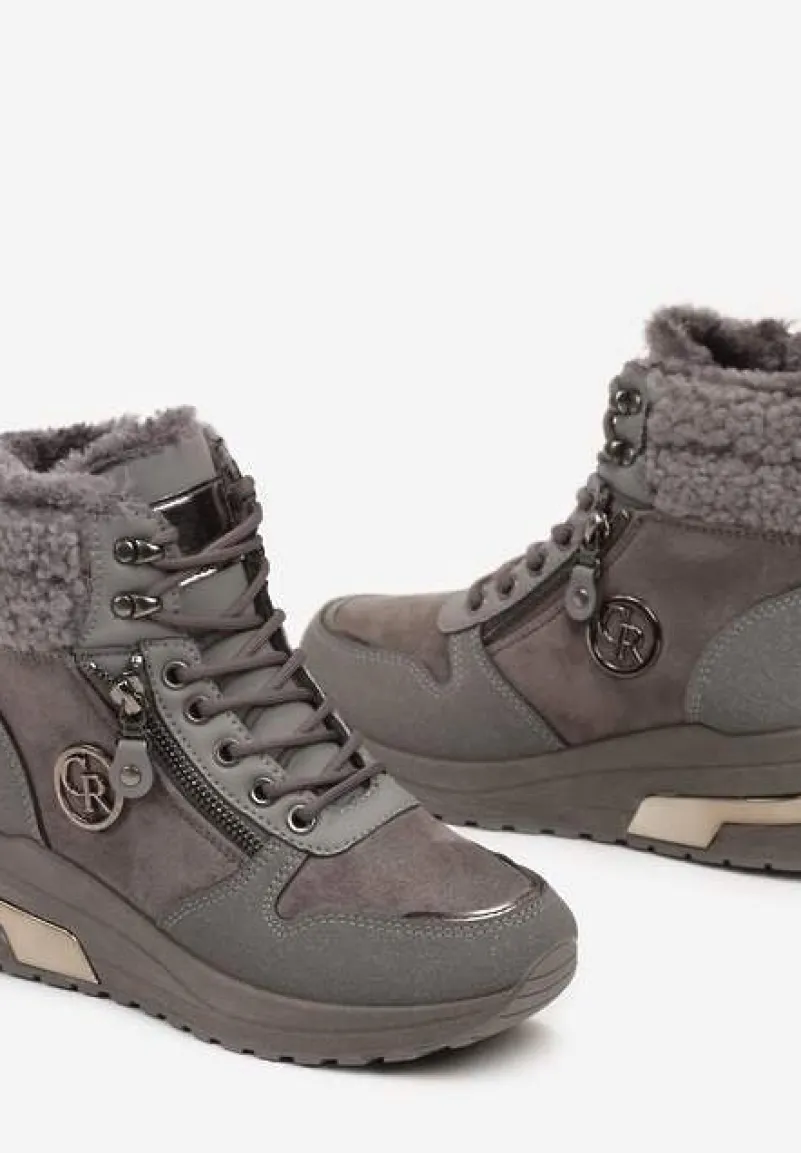 Szare Sneakersy na Koturnie za Kostkę z Metaliczną Ozdobą i Suwakiem Sinelara