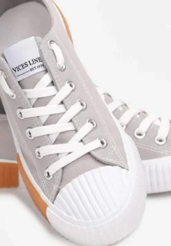 Szare Trampki Athizephila