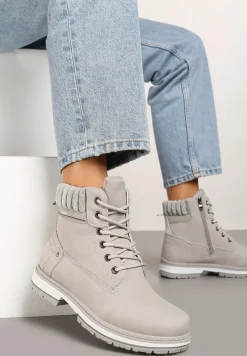 Szare Traperki Ozdobione Pluszowym Futerkiem Wokół Cholewki Mesiga