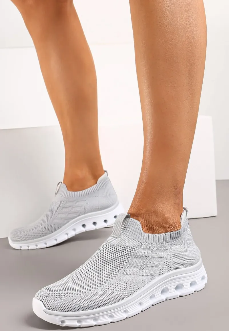Szare Wsuwane Buty Sportowe z Materiałową Cholewką i Dziurkami w Podeszwie Aslla