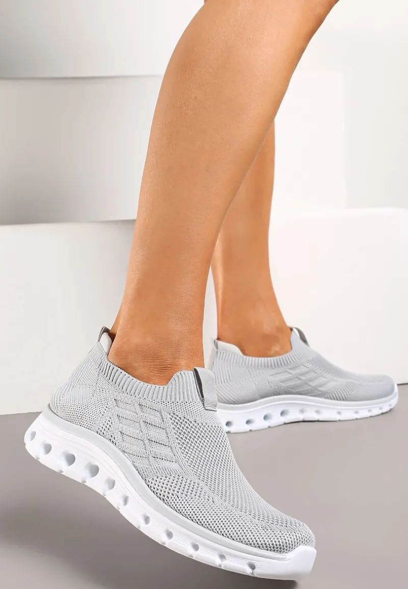 Szare Wsuwane Buty Sportowe z Materiałową Cholewką i Dziurkami w Podeszwie Aslla
