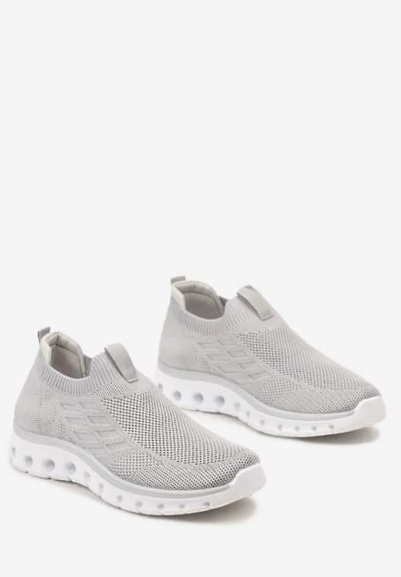 Szare Wsuwane Buty Sportowe z Materiałową Cholewką i Dziurkami w Podeszwie Aslla