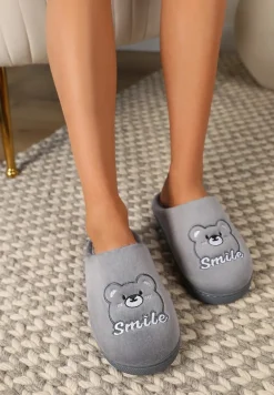 Szare Wsuwane Kapcie z Welurowym Wykończeniem i Ozdobną Naszywką Naorise