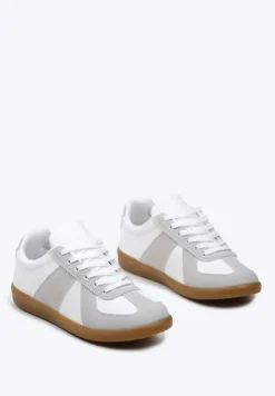 Szaro-Białe Sneakersy Tenisówki z Ozdobnymi Przeszyciami Sumina