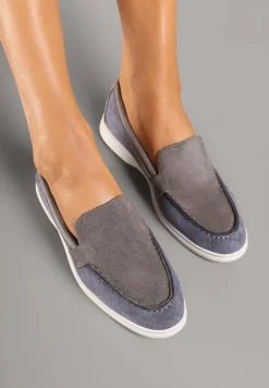 Szaro-Niebieskie Mokasyny Ozdobione Przeszyciami Fonaleia