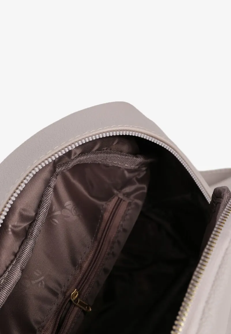 Szary Casualowy Plecak Ozdobiony Metalicznym Logo i Pikowaniem Jaloedi