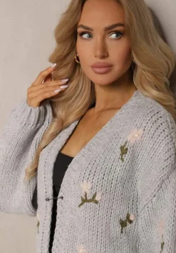 Szary Kardigan w Kwiatowe Aplikacje z Zapięciem na Elegancką Agrafkę Patista