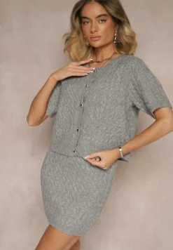 Szary Kardigan z Wełną i Ozdobnymi Guzikami i Tłoczeniem Halanira