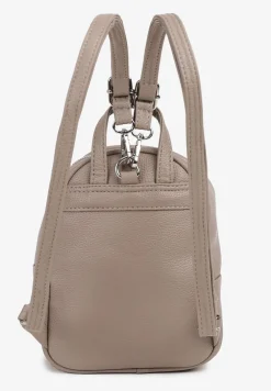 Szary Mały Plecak Zdobiony Metalowym Detalem Wyposażony w Dodatkową Kieszeń Savarosa