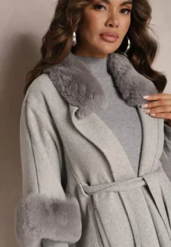 Szary Płaszcz Ponczo z Wiskozy z Paskiem i Futerkiem Roymessa