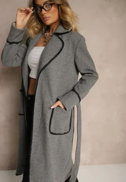 Szary Płaszcz Szlafrokowy z Wiązanym Paskiem Zdobiony Przeszyciami Enamia