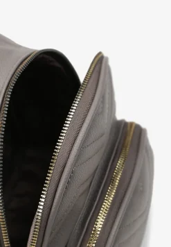 Szary Plecak ze Skośnym Pikowaniem na Regulowanych Szelkach Raikowa