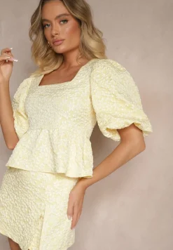 Żółta Bluzka we Wzór w Kwiaty z Falbaną i Bufiastymi Rękawami Gonavira