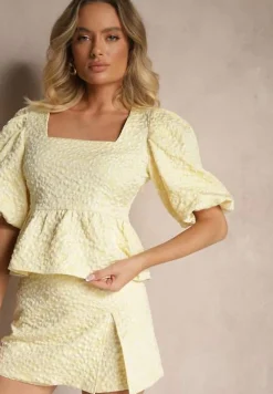 Żółta Bluzka we Wzór w Kwiaty z Falbaną i Bufiastymi Rękawami Gonavira