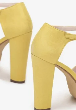 Żółte Sandały na Słupku i Platformie z Imitacji Zamszu Yalenia