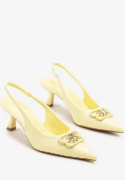 Żółte Sandały Vices na Kaczuszce Typu Slingback Ozdobione Metaliczną Aplikacją Lilarunea