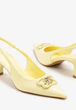 Żółte Sandały Vices na Kaczuszce Typu Slingback Ozdobione Metaliczną Aplikacją Lilarunea