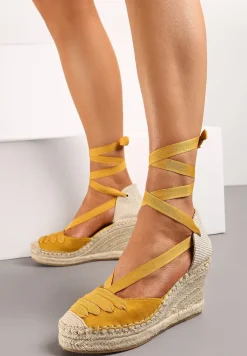 Żółte Sandały z Ozdobną Wstążką przy Kostce na Koturnie z Plecionki Fandira