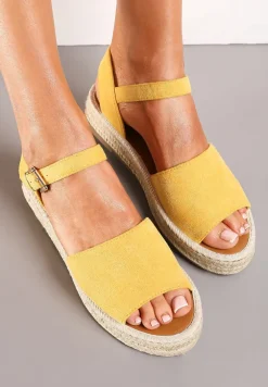 Żółte Sandały z Plecioną Podeszwą i Zapięciem Wokół Kostki Lornia