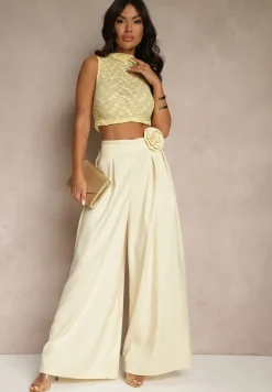 Żółte Spodnie o Szerokim Kroju High Waist z Kwiatem 3D Firalisse