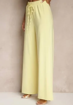 Żółty Komplet z Wiskozą Wiązany Top i Spodnie o Szerokim Kroju z Rozcięciami Zilavira