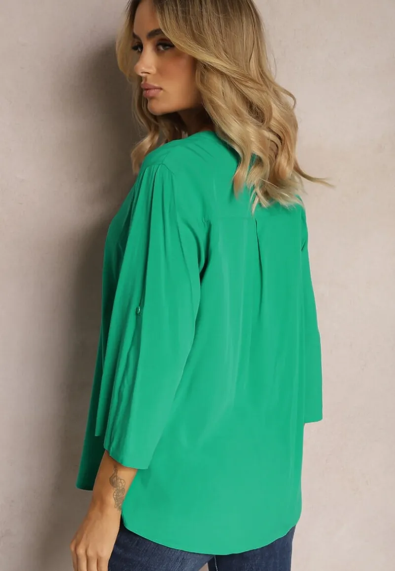 Zielona Bluzka z Wiskozy z Dekoltem Zapinanym na Guziki Sarika