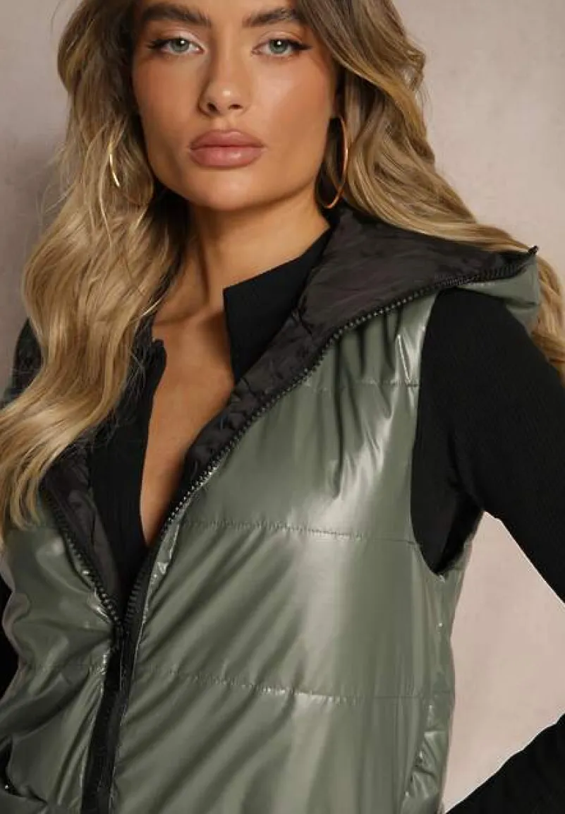 Zielona Długa Kamizelka z Naszywką i Kapturem Wykończona Napami Nevellitae