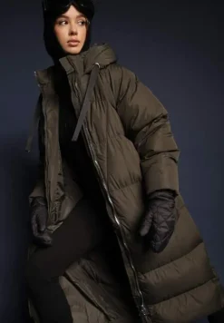 Zielona Długa Kurtka Pikowana z Kapturem Serea