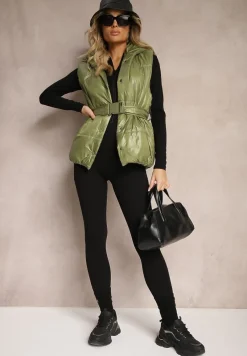 Zielona Kamizelka Pikowana z Kapturem Ozdobiona Paskiem Erienni