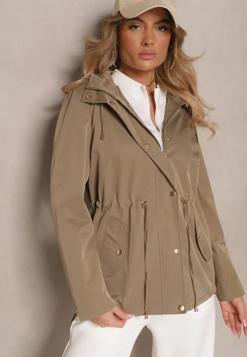 Zielona Kurtka o Kroju Parki z Odpinanym Kapturem Zdobiona Zamkami Norloti