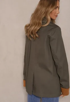 Zielona Kurtka Trencz o Dwurzędowym Kroju z Ozdobnymi Mankietami Zibara